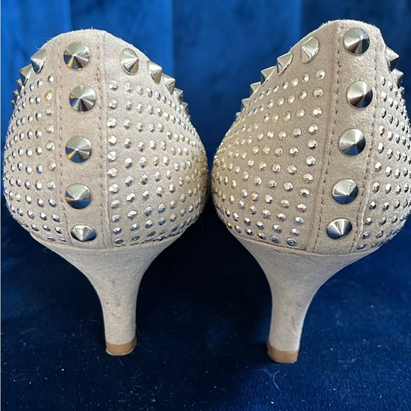 Vintage Gianni Bini Leather Kitten Heel Silver Studded Sexy Pointy Toe Heels - Picture 2 of 5